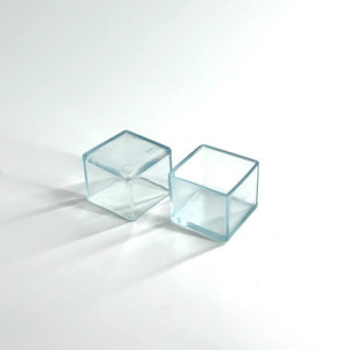 Neliömäinen putkensuoja, ulkopuolelta silikonista