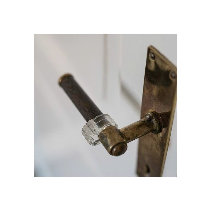 Oven pysäyttäjä, ovenkahvojen suojaus