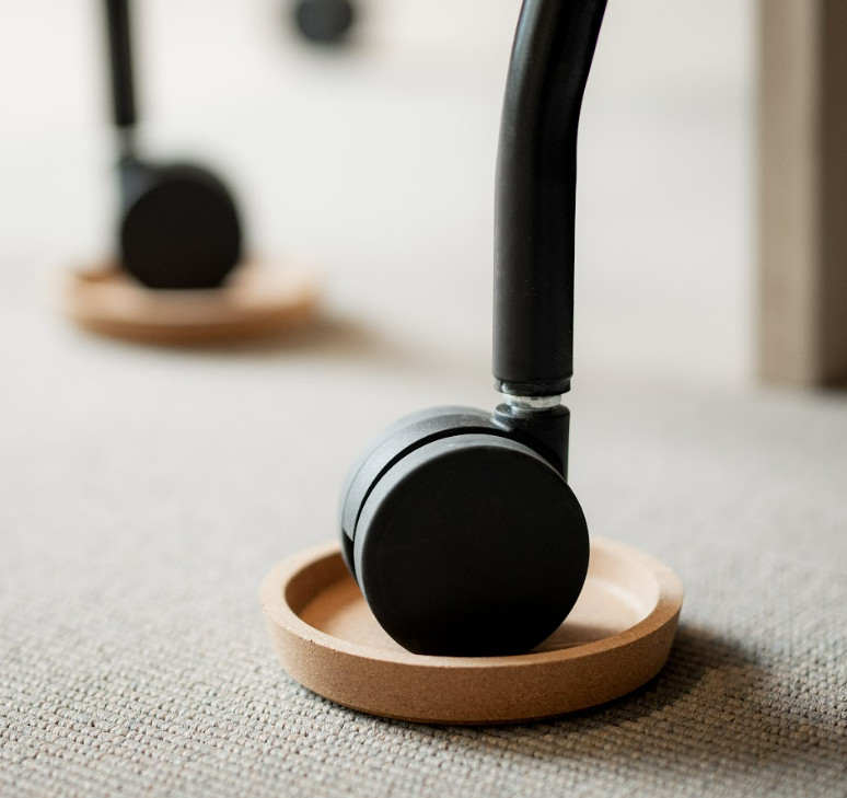 Aluslautaset korkista, pelastaa pöytäsi palojäljiltä