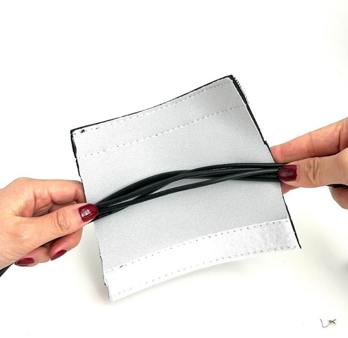 Kaapelipidikkeet, kaapelisukat tarranauhalla