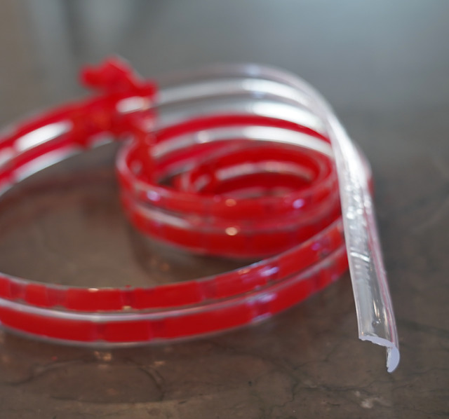 Huonekalujen vaahtomuoviset reunasuojat