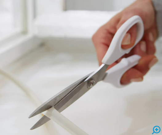 Huonekalujen vaahtomuoviset reunasuojat